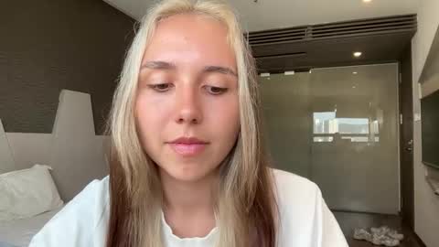 Snapshot of silicia_lu chatting on 02-15-26, 09:19 You fav Miss Si online show from 02-15-26, 09:19