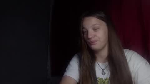Snapshot of silkqueen_88 chatting on 07-22-26, 08:28 Angelica online show from 07-22-26, 08:28