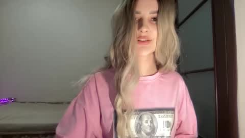 Snapshot of silkybabe19 chatting on 12-03-25, 09:46 silkybabe19 online show from 12-03-25, 09:46