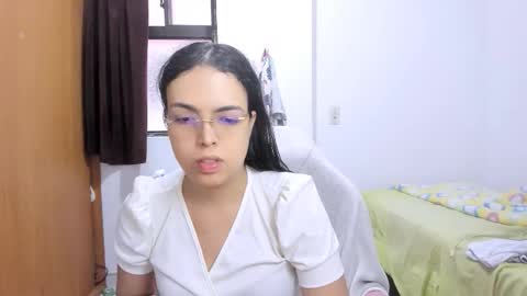 Snapshot of silmeriasweet1 chatting on 10-17-25, 08:11 sarasweet online show from 10-17-25, 08:11