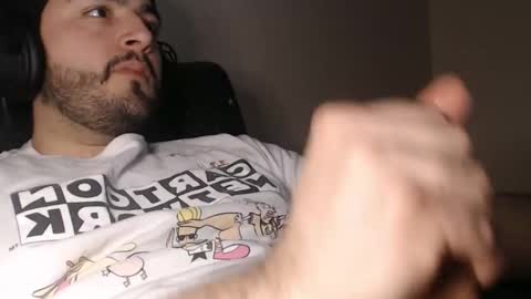 Snapshot of silva1018 chatting on 02-15-25, 07:16 Alvaro online show from 02-15-25, 07:16