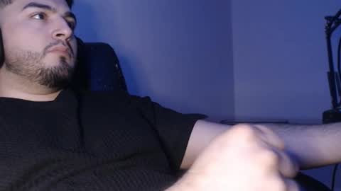 Snapshot of silva1018 chatting on 03-09-25, 12:42 Alvaro online show from 03-09-25, 12:42