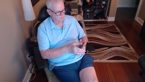 silverfox online show from 09-24-25, 01:20