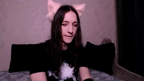 Snapshot of silvermuse chatting on 10-27-25, 02:15 silvermuse online show from 10-27-25, 02:15