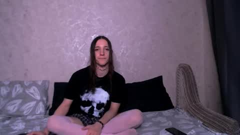 Snapshot of silvermuse chatting on 11-10-25, 11:15 silvermuse online show from 11-10-25, 11:15