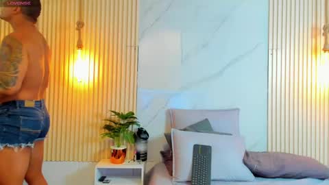 Snapshot of simeone_panda chatting on 02-11-25, 06:22 simeone_panda online show from 02-11-25, 06:22