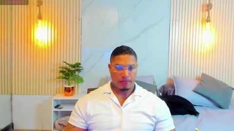 Snapshot of simeone_panda chatting on 02-14-25, 11:53 simeone_panda online show from 02-14-25, 11:53
