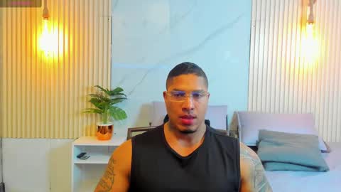 Snapshot of simeone_panda chatting on 02-21-25, 01:11 simeone_panda online show from 02-21-25, 01:11