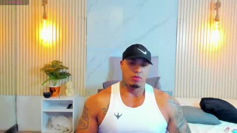 Snapshot of simeone_panda chatting on 03-04-25, 05:56 simeone_panda online show from 03-04-25, 05:56