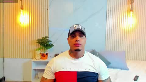 Snapshot of simeone_panda chatting on 03-08-25, 12:20 simeone_panda online show from 03-08-25, 12:20