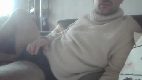 Snapshot of simml98 chatting on 12-06-24, 01:55 Sam online show from 12-06-24, 01:55