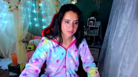 Simon Simpson          Modelo Independiente online show from 01-04-25, 09:00