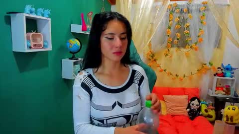 Simon Simpson          Modelo Independiente online show from 11-22-25, 10:25