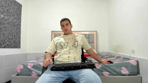 SIMON KELER online show from 12-17-25, 11:33