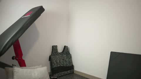 Snapshot of simoon_01 chatting on 01-21-25, 03:26 SIMOON online show from 01-21-25, 03:26