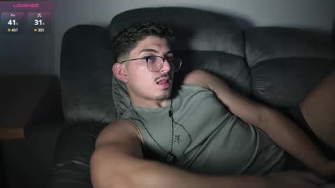 Snapshot of simoon_01 chatting on 11-04-25, 03:49 SIMOON online show from 11-04-25, 03:49