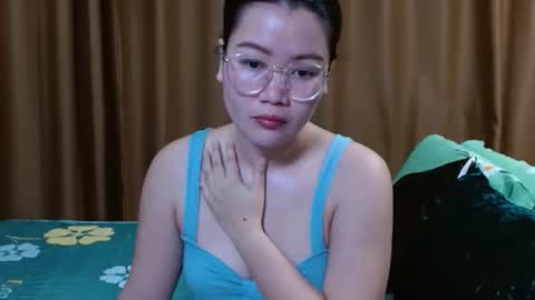 Snapshot of simply_niki chatting on 02-09-25, 02:50 zia online show from 02-09-25, 02:50