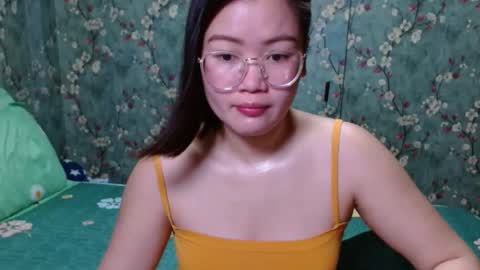 Snapshot of simply_niki chatting on 02-16-25, 02:21 zia online show from 02-16-25, 02:21