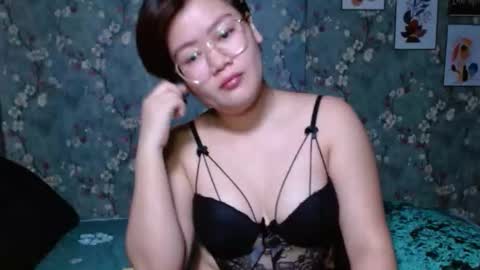 Snapshot of simply_niki chatting on 09-19-25, 05:24 zia online show from 09-19-25, 05:24