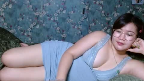 Snapshot of simply_niki chatting on 11-01-25, 11:23 zia online show from 11-01-25, 11:23