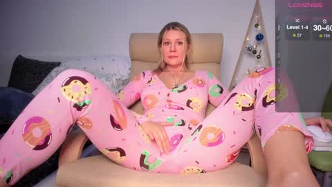 A present for me  online show from 12-16-24, 02:47