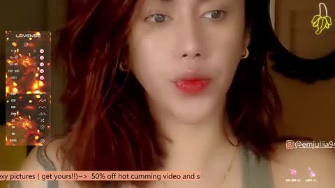 Snapshot of simplyjullia chatting on 01-27-25, 12:16 online show from 01-27-25, 12:16