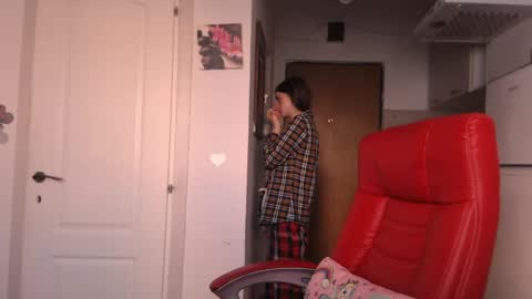 simyhvn online show from 04-25-26, 04:15