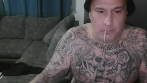 Snapshot of sinalco1975 chatting on 11-11-25, 05:51 sinalco1975 online show from 11-11-25, 05:51