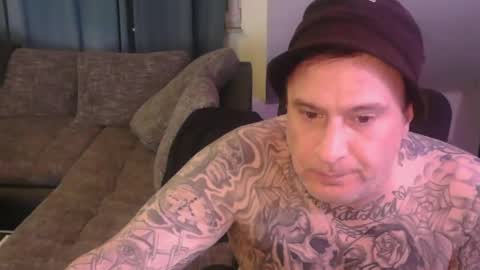 Snapshot of sinalco1975 chatting on 11-12-25, 02:01 sinalco1975 online show from 11-12-25, 02:01