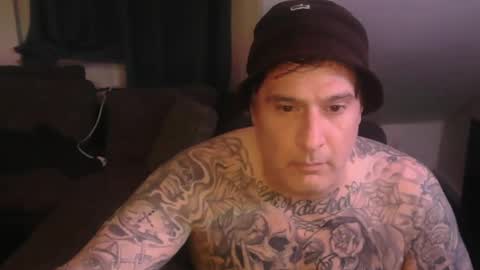 Snapshot of sinalco1975 chatting on 11-25-25, 02:44 sinalco1975 online show from 11-25-25, 02:44