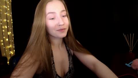 Sindi online show from 04-28-26, 07:19