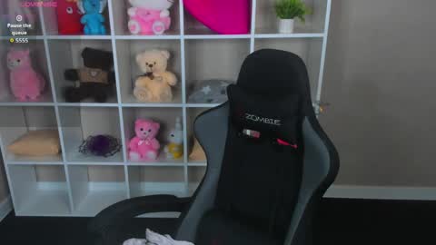 Hi my name is Cindy Id love to see you on my stream. My schedule for the week 2 GMT 3am-9am  MoTuFrSaSu online show from 06-07-26, 12:59