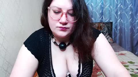 Snapshot of sindyjenice chatting on 12-02-24, 07:25 Angela online show from 12-02-24, 07:25