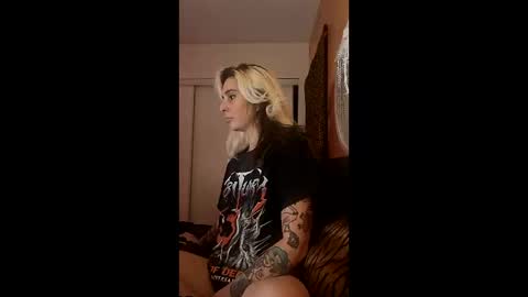 Snapshot of sindyrocker89 chatting on 02-19-26, 02:51 Aussie Sindy Rocker online show from 02-19-26, 02:51