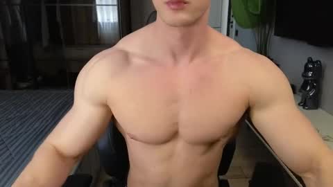Snapshot of sinffuly chatting on 06-03-26, 10:51 Richard online show from 06-03-26, 10:51