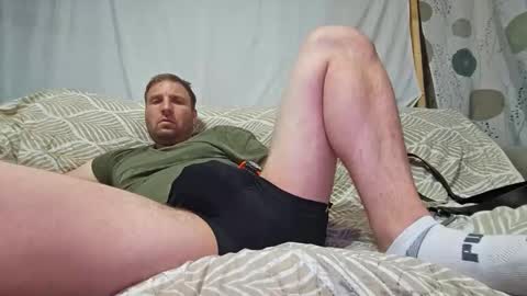 sinfulminded_couple online show from 04-22-26, 05:47