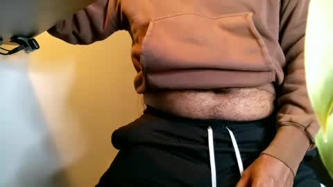 singoutloud37 online show from 11-21-25, 05:06