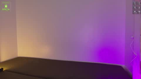 Snapshot of sinntouch chatting on 12-05-25, 03:41 MARK online show from 12-05-25, 03:41