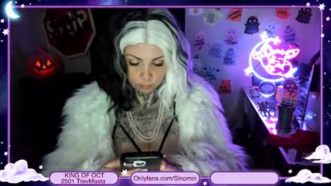 Sinomin online show from 10-28-25, 01:53