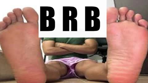 only foot                         worshipers here online show from 03-07-26, 02:08