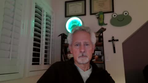 Snapshot of sir_lust_alot chatting on 06-17-26, 01:52 Don Roberto online show from 06-17-26, 01:52