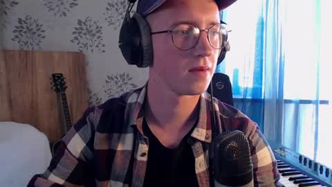 Snapshot of sir_mlnor chatting on 06-18-26, 03:16 Alex online show from 06-18-26, 03:16