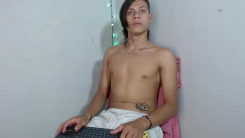 Snapshot of sirryant chatting on 09-19-25, 09:48 SIR RYANT online show from 09-19-25, 09:48