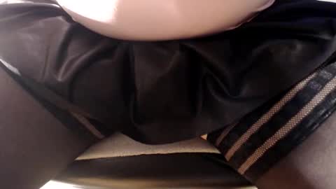 Snapshot of sissy_andi chatting on 10-22-25, 04:07 Andi online show from 10-22-25, 04:07