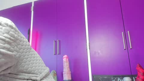 Elise online show from 03-05-25, 02:12