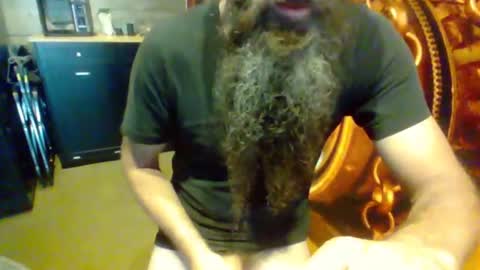 Snapshot of sitonmybeardxxx chatting on 07-08-26, 12:26 sitonmybeardxxx online show from 07-08-26, 12:26
