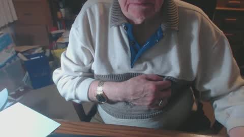 Snapshot of sjbottomboi chatting on 12-23-24, 12:57 sjbottomboi online show from 12-23-24, 12:57