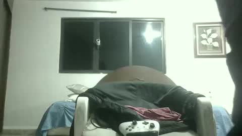 Snapshot of skanky_little_dolls chatting on 10-31-25, 12:00 skanky_little_dolls online show from 10-31-25, 12:00