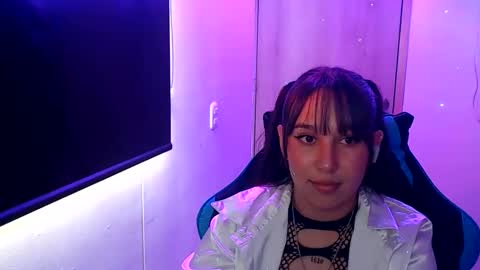 Snapshot of skarlet_adams chatting on 05-06-26, 08:25 Alice online show from 05-06-26, 08:25