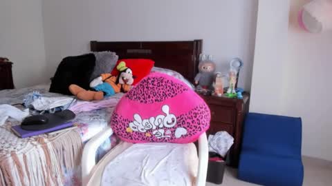 Snapshot of skarleth_king chatting on 02-08-26, 04:43 Skarleth King online show from 02-08-26, 04:43